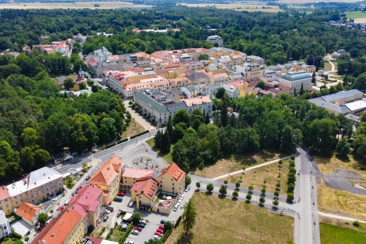 Spa Hotel Centrum Frantiskovy Lazne Luaran gambar